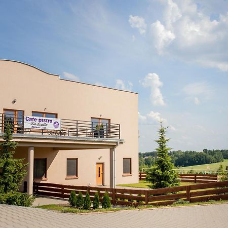 Bed and Breakfast Lascalla Pensjonat Myszewko Exterior foto